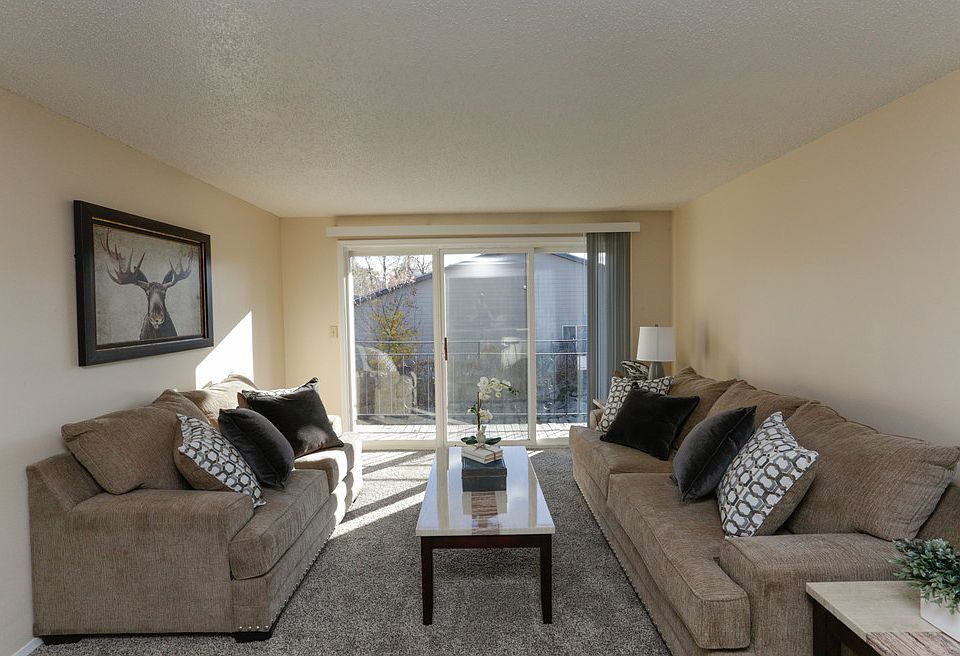 1st image of 1118 Oakland St #9611264