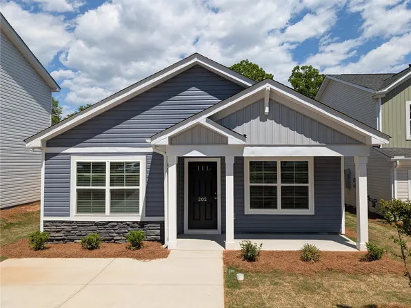 202 Blackwood St, Greenville, SC 29611