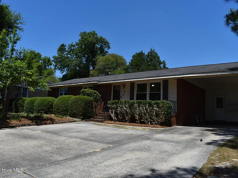 735 Old Edgefield Rd — Photo 17