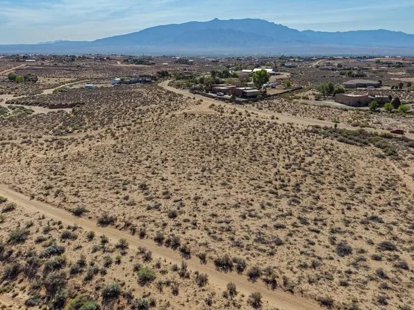 4305 Huron Dr NE, Rio Rancho, NM 87144