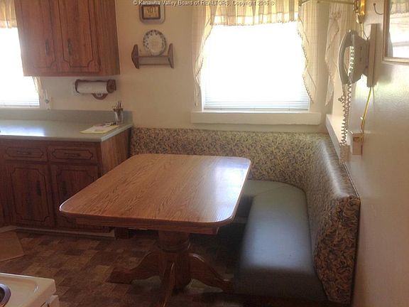 4th image of 206 Pleasant Valley Dr