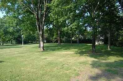 2nd image of 3893 Riverview Dr