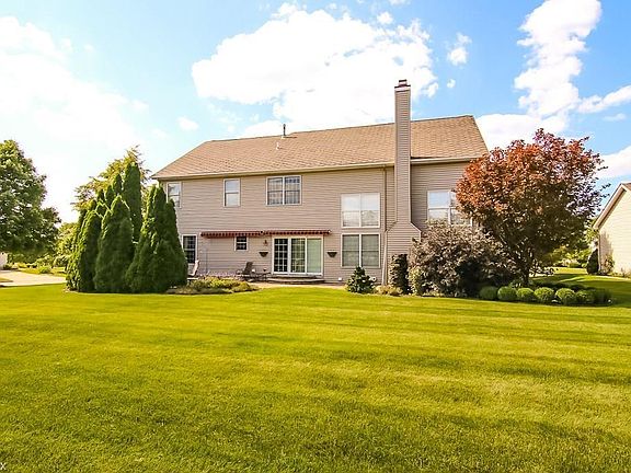3rd image of 21755 Country Way