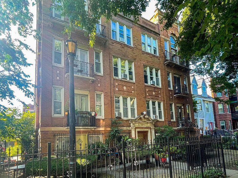 1st image of 4646 N Magnolia Ave APT 202