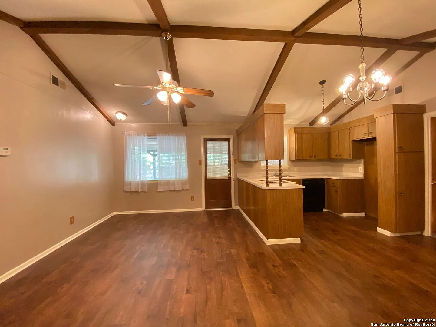 4 bed, 1443 sqft, $1,795 — Photo 3