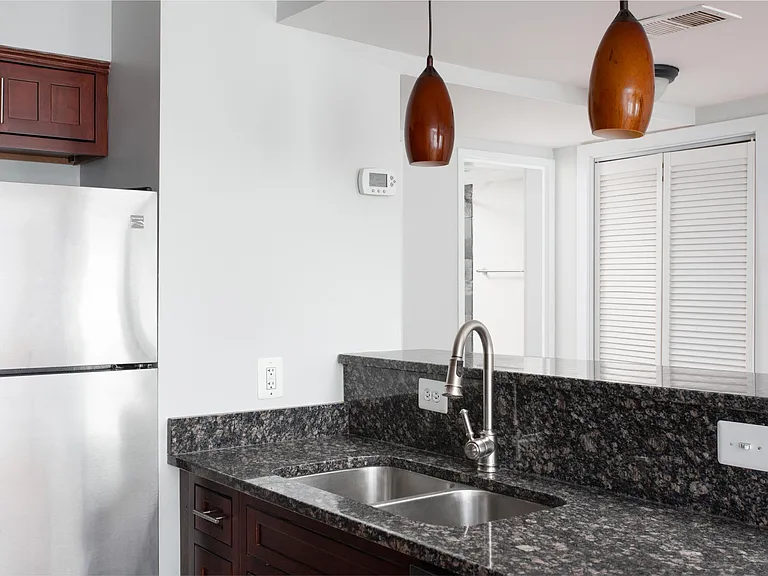 57 G St SW #B — Photo 11