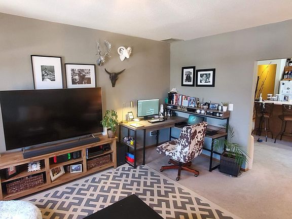 5th image of 1703 N Arlington Pl #B