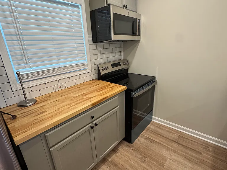 1107 N Oak St #1107 — Photo 13