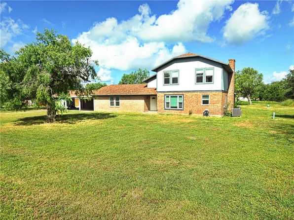 106 Adkins Rd, Refugio, TX 78377
