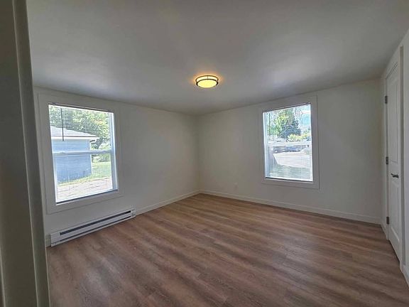 3rd image of 1015 Yale Ave #F