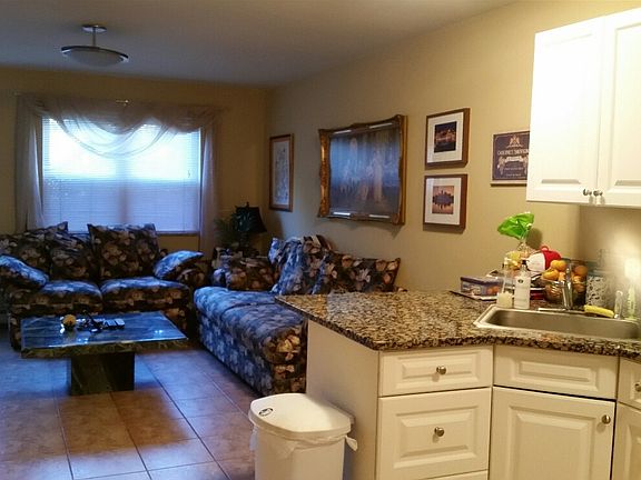 2nd image of 7 Selina Ct