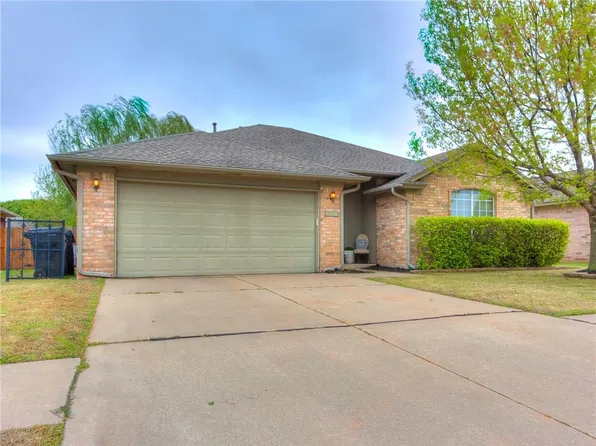 16216 Seminole Dr, Edmond, OK 73013