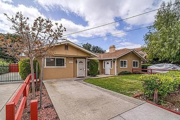 1st image of 20874 Garden Gate Dr