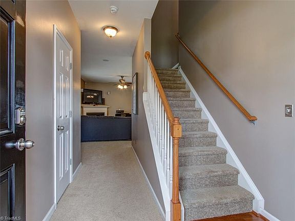 3rd image of 5103 Silverbrook Dr