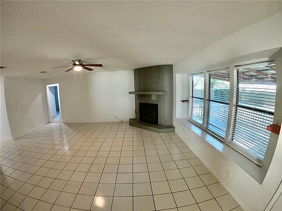 5th image of 11904 Swan Dr