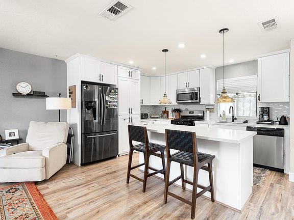 5th image of 10555 Olson Dr