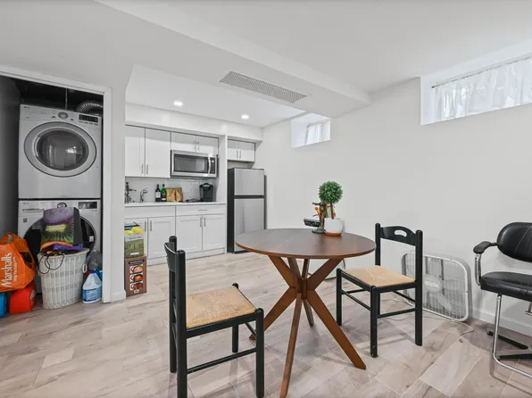 2154 60th Street image 26 of 29