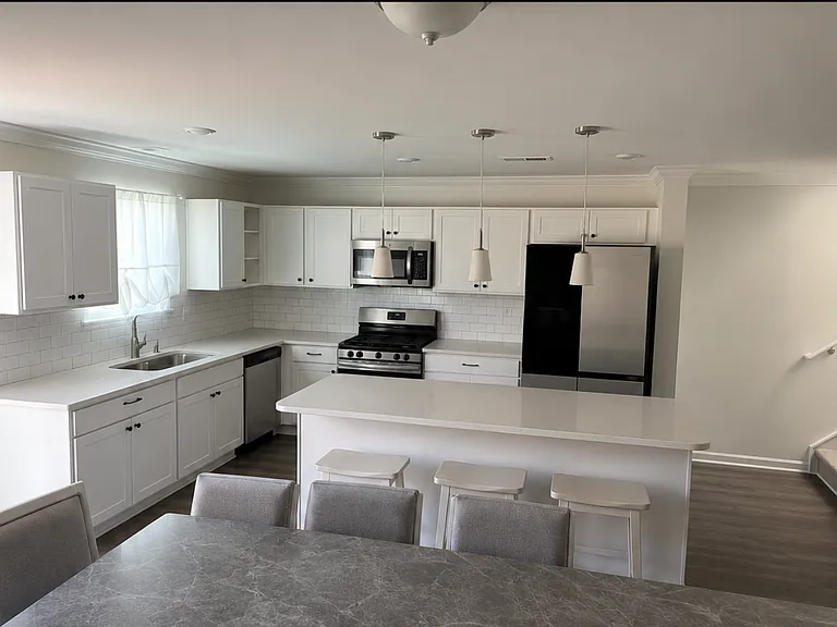 3048 Hallsdale Dr — Photo 5