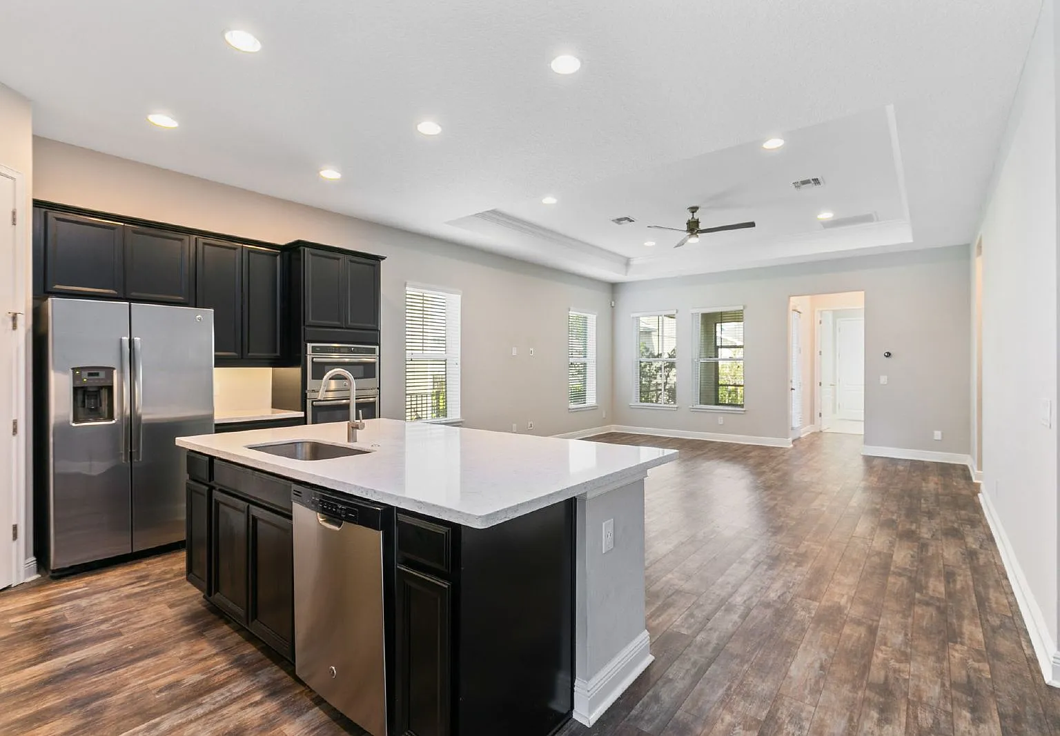 4 bed, 3.0 bath, 2130 sqft, $3,395 — Photo 4
