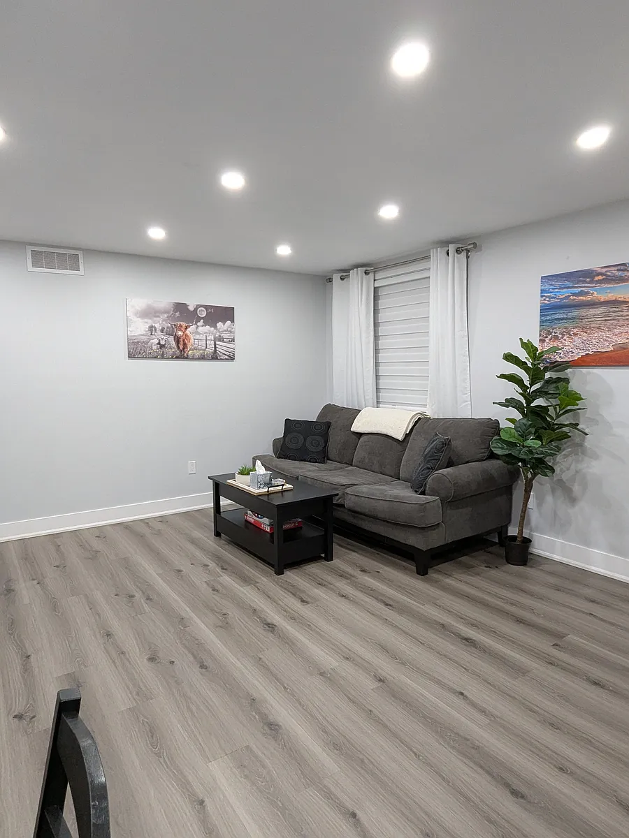 Building Photo - 4129 Acheson Ave #3