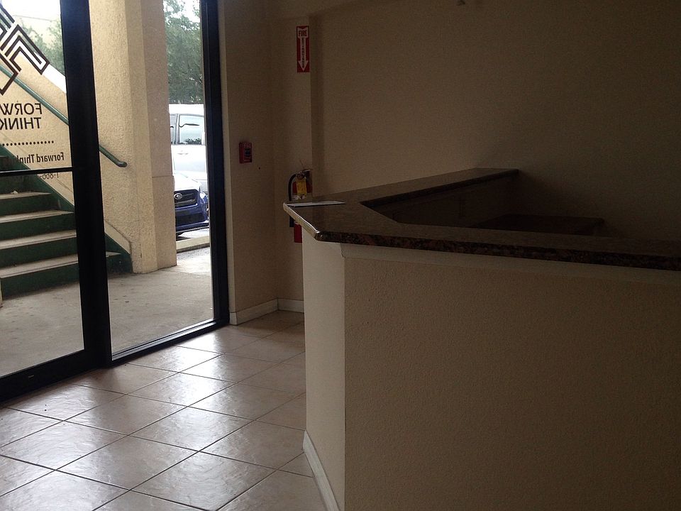 1st image of 210 S Dixie Dr
