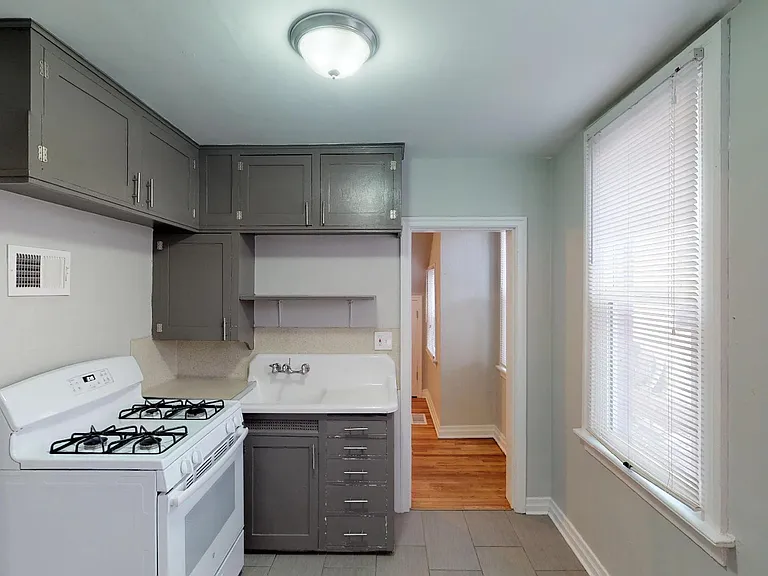 1234 York St — Photo 16