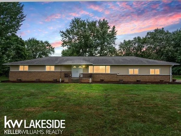 17550 Bordman Rd, Armada, MI 48005