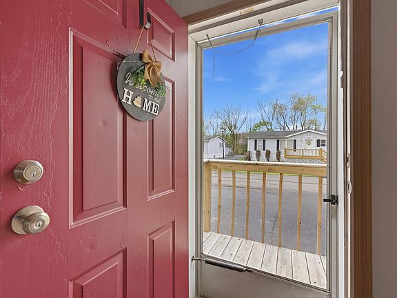 5th image of 101 Joseph Ln