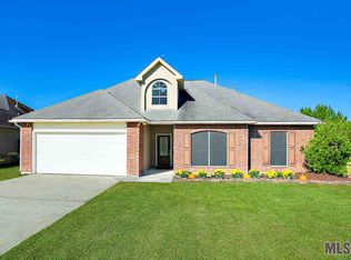 26035 Glenbrooke Dr, Denham Springs, LA 70726