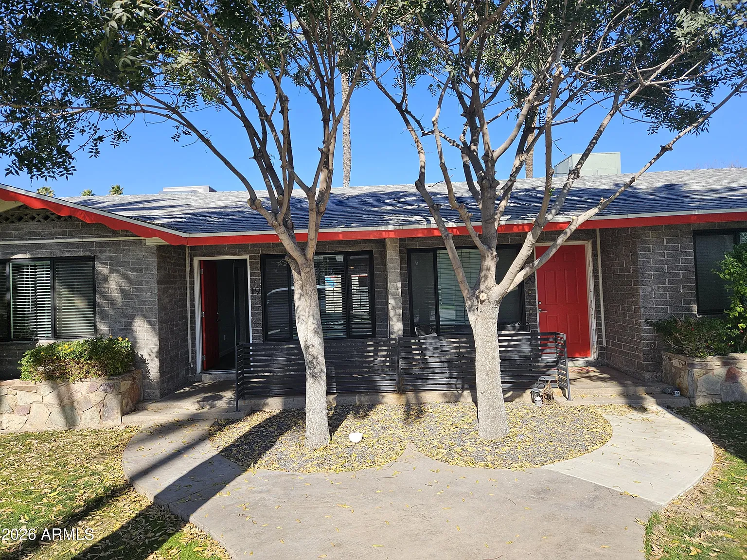 3 bed, 2.0 bath, 1200 sqft, $1,599 — Photo 1