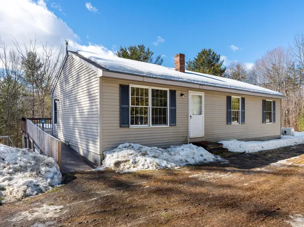 1992 North Road, Mount Vernon, ME 04352