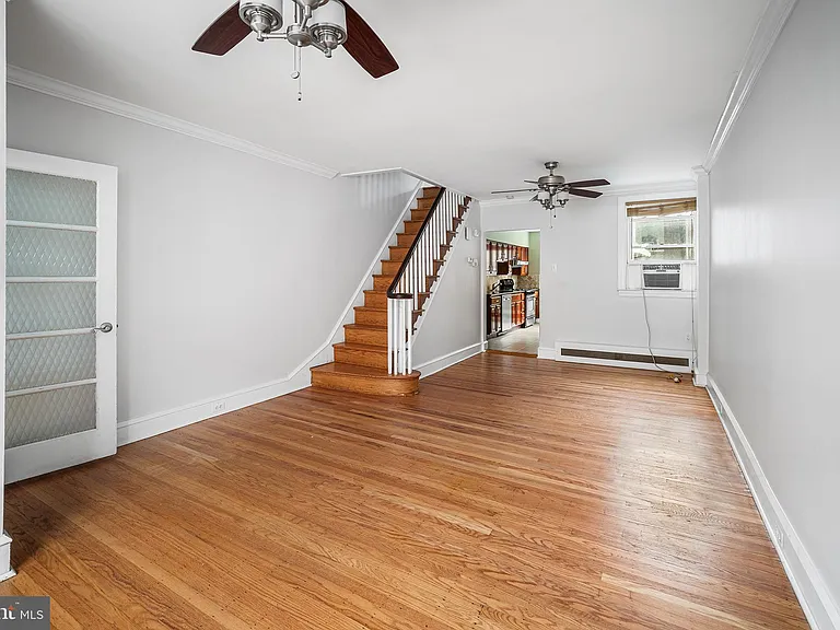 623 Gerritt St — Photo 4