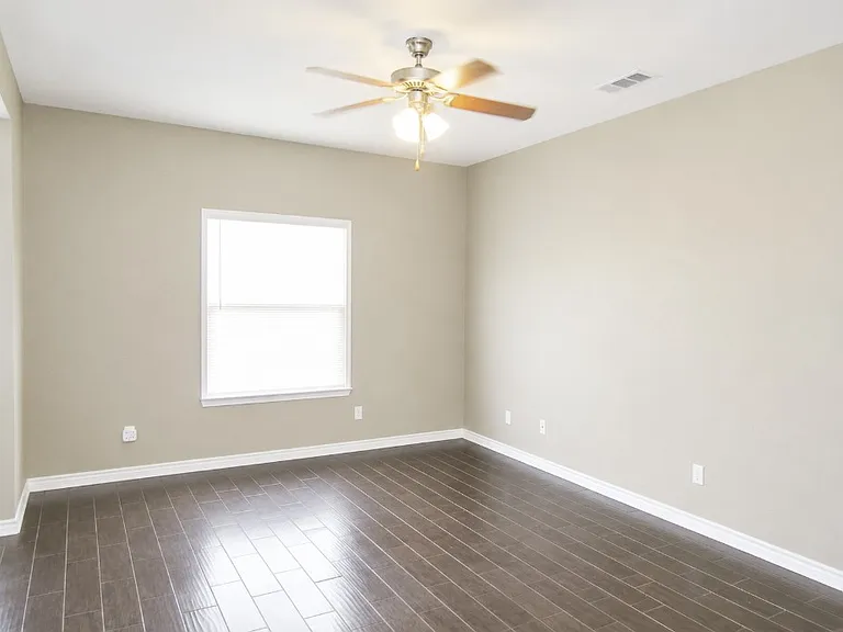 912 Coastal Dr — Photo 11