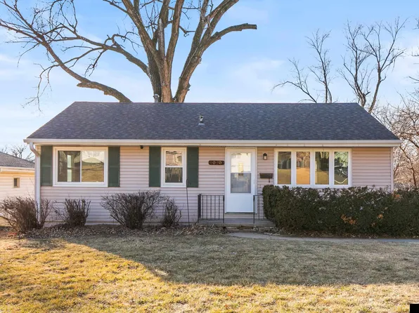 1010 N 76th St, Omaha, NE 68114