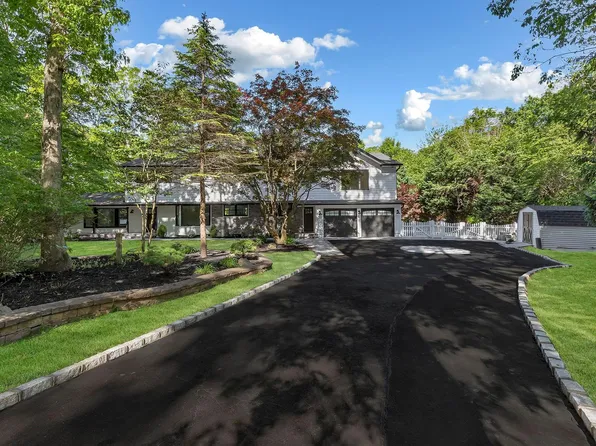 38 Cottontail Road, Melville, NY 11747