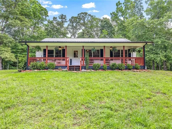 751 Hawkins Rd, Lula, GA 30547