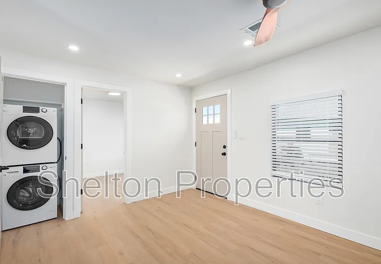 614 N 10th Ave #A — Photo 4