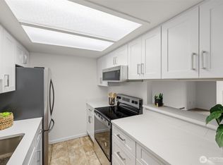 3425 Colby Ave APT 502, Everett, WA 98201