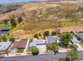 18523 Oakmoor St, Santa Clarita, CA 91351