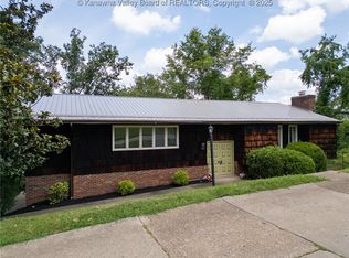 5300 Morning Dove Ln, Charleston, WV 25313