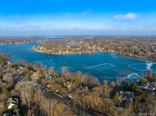 6180 Commerce Rd, West Bloomfield, MI 48324