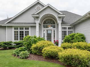 7455 Decosta Dr NE, Rockford, MI 49341