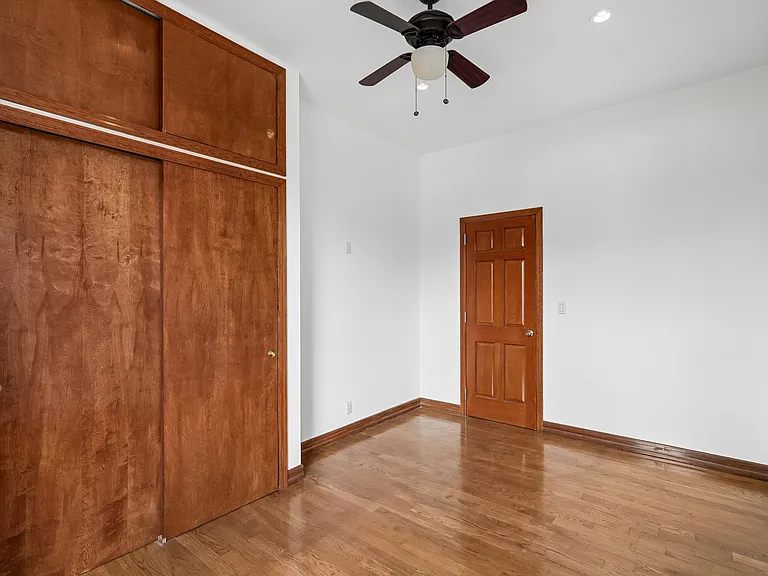 66 W 77th St #66 — Photo 13