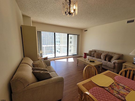 4th image of 3101 Boardwalk #1503A-1