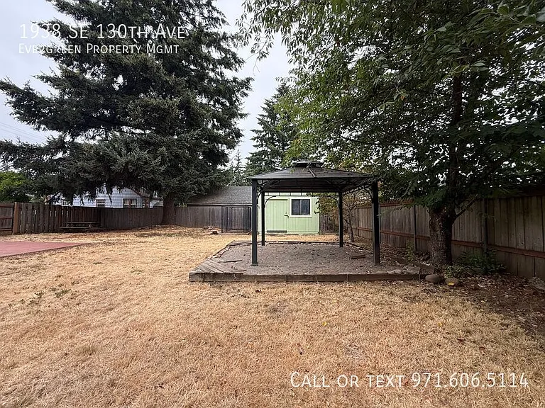 1938 SE 130th Ave — Photo 39