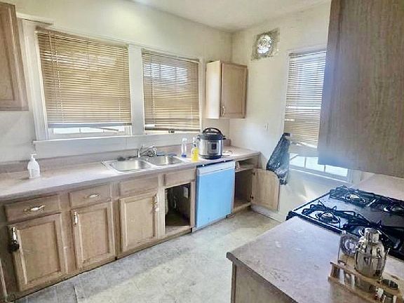 5th image of 3802 Grantley Rd