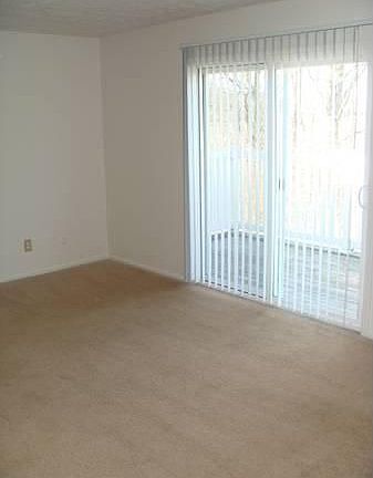 4th image of 8432 Devonshire Ct APT G