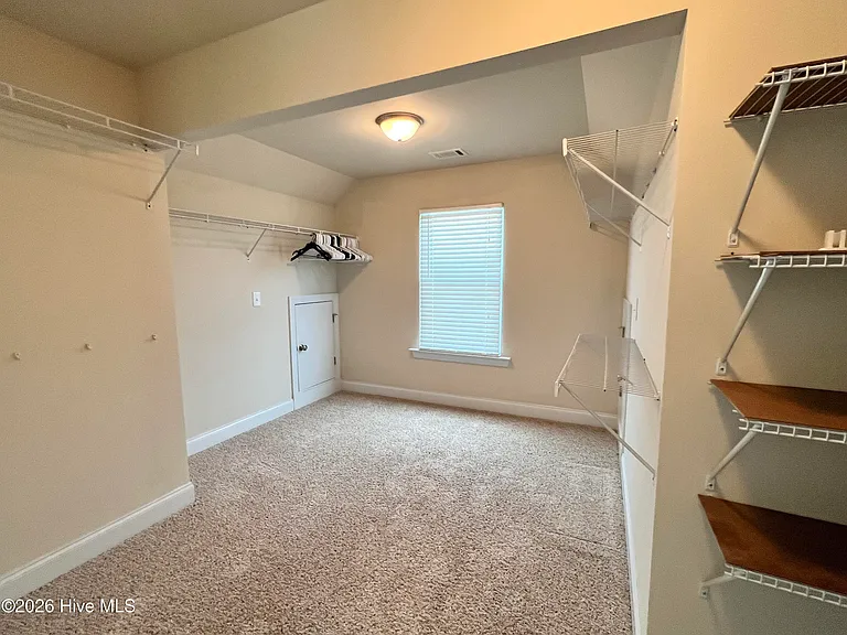 327 Clearwater Ln — Photo 33