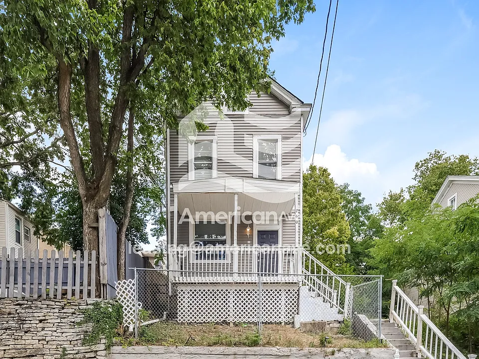 760 Chateau Ave