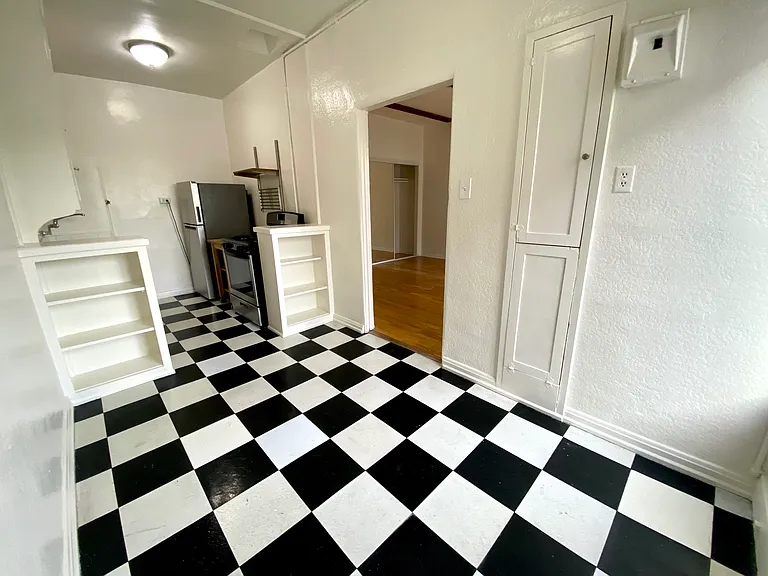 Franklin Place Lofts — Photo 12